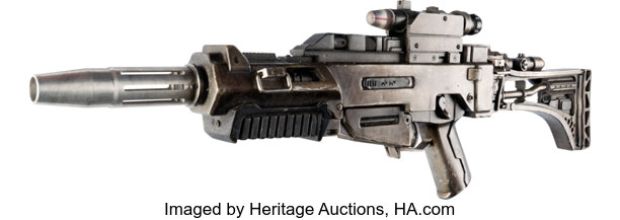 Star Wars: Episode VII - The Force Awakens (Disney, 2015), Oscar Isaac "Poe Dameron" BlasTech EL-16HFE Blaster Rifle. | Heritage