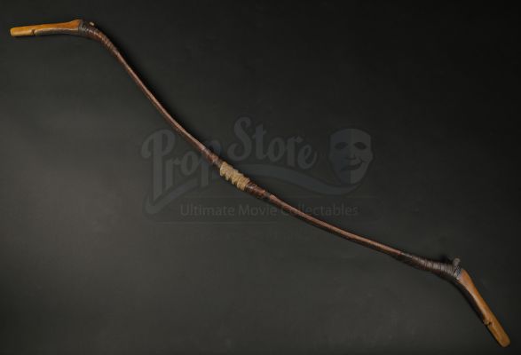 ASSASSIN‘S CREED - Cal Lynch‘s (Michael Fassbender) Stunt Bow