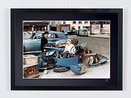 Le Corniaud (1965) - Louis de Funès And Bourvil | Le Corniaud (1965) - Louis de Funès and Bourvil - Fine Art Photography - Luxury Wooden Framed 70X50 cm - Limited Edition Nr 01 of 30 - Serial ID 16928 - Original Certificate (COA), Hologram Logo Editor and QR Code | Catawiki