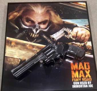 Lot 272 - Joe‘s Stunt Gun With Custom Display - Mad Max: Fury Road (2015)
