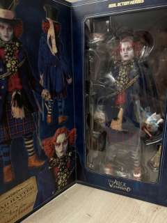 Tim Burton’s Alice in Wonderland - Mad Hatter (Johnny Depp) Figurine (Blue Jacket version) by - Action figure | Catawiki