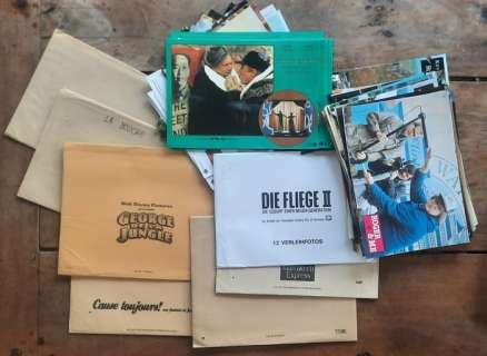 Kevin Costner, Robert De Niro, Bette Midler and more - 300 Original Promotional Movie Photos | Catawiki