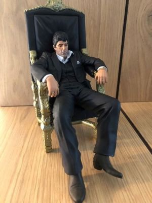 Scarface - Al Pacino as "Tony Montana" on Throne | Catawiki