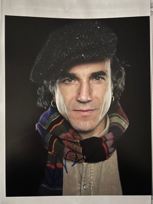 Daniel Day Lewis - Autographe, with COA | Catawiki