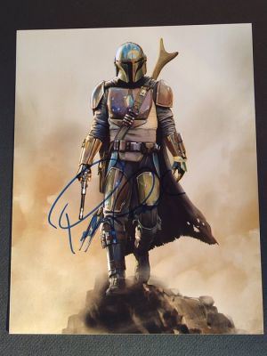 Star Wars: The Mandalorian - Signed by Pedro Pascal, with Letter of Authenticity - Photo, Autograph | Catawiki