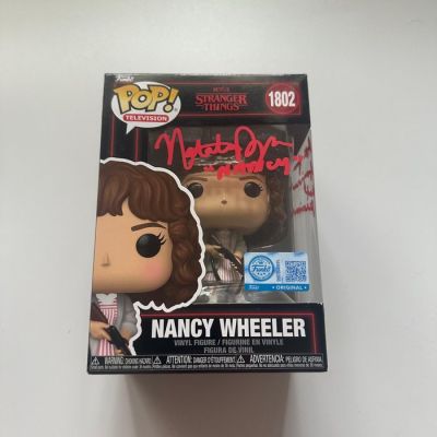 Stranger Things - Signed by Natalia Dyer | Catawiki