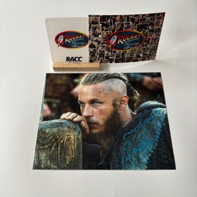 Vikings - Signed by Travis Fimmel | Catawiki