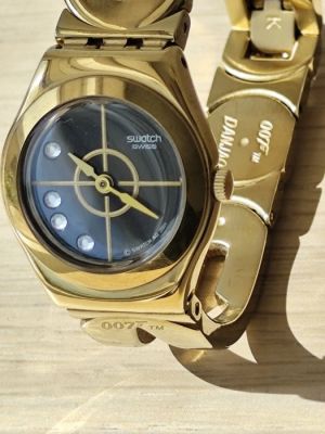 James Bond 007: For Your Eyes Only - Roger Moore - Swatch edición exclusiva limitada 40 aniversario 007 | Catawiki