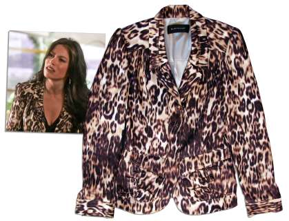 Sofia Vergara Screen-Worn Eli Tahari Jacket From the First Season of ‘‘Modern Family‘‘