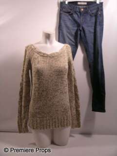 Lot 701 - Possession Stephanie (Kyra Sedgwick) Sweater/Jeans