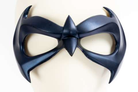 Lot 717 - CHRIS O‘DONNELL "ROBIN" MASK FROM BATMAN & ROBIN