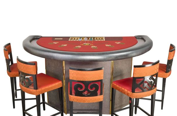 Jerry Weintraub | Lot #46 - “Ocean’s Thirteen” Poker Table and Chairs | Julien’s