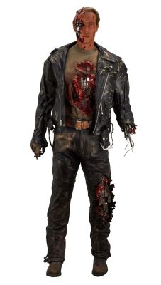 Terminator 2: Judgement Day | Lot 16 - Planet Hollywood Life-Size T-800 Display Figure | Julien’s