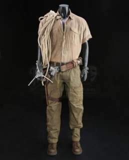 Jumanji (2017) - Lot 223 - Spencer/Dr. Smolder Bravestone‘s (as played by Dwayne Johnson) In-Game Costume and Grappling Hook