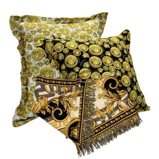 The Underdoggs Jaycen Snoop Dogg Screen Used Pillow Set & Blanket | VIP Fan Auctions