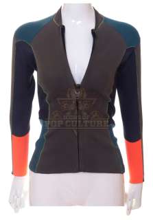 Shallows, The - Nancy’s (Blake Lively) Wetsuit Top – V366 | Icons of Pop Culture