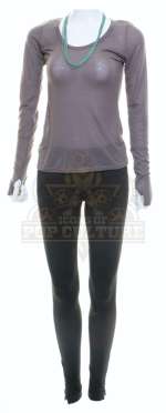 Friends with Benefits - Jamie’s (Mila Kunis) Outfit - A669 | Icons of Pop Culture