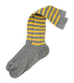 Paire de Chaussettes Hautes Portées Par Jacques Tati Dans Le Film " Trafic " | Laine grise | Artcurial