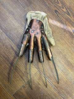 "Freddy" Claw Glove - "Freddy Vs. Jason" | Direct Liquidation