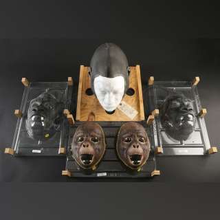 PLANET OF THE APES (2001) - Lot 811 - Attar (Michael Clarke Duncan) and Limbo (Paul Giamatti) Appliances