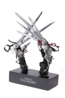 Lot 978 - Johnny Depp scissorhands from Edward Scissorhands