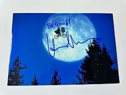 E.T. - Signed by Henry Thomas | Catawiki