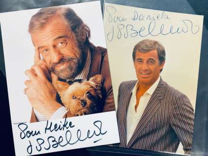 Jean-Paul Belmondo - Lot of 2 signed cards | Catawiki