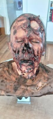 HexHill Studios - HexHill Studios - Bust, Zombie Bust hexhill studios,no sideshow,no hot toys con certificato di autenticità - 55 cm - Metal, Polyurethane PROFX, real hair, fabric - 2013 | Catawiki