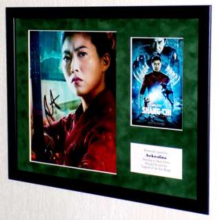 Shang-Chi - Awkwafina (Katy) Framed, signed + Certificate of Authenticity | Catawiki