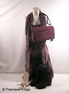 What To Expect Holly (Jennifer Lopez) Wardrobe | Premiere Props