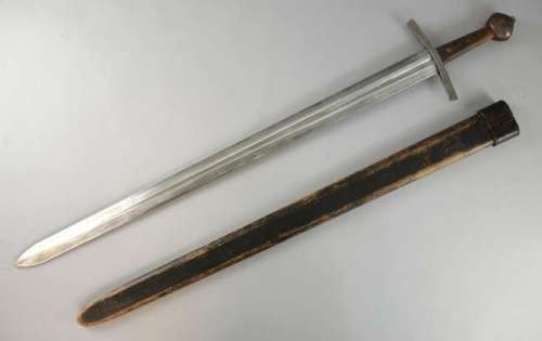Lot 3242 - Kingdom of Heaven (2005) Prop production used metal sword and wooden scabbard, authenticity…