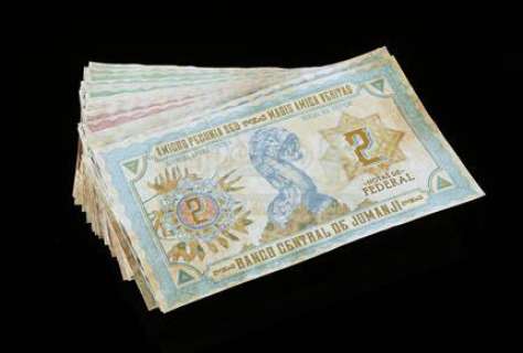 Jumanji (2017) | Jumanji Currency | Propstore