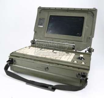 Mute - Lot 140 - Duck‘s (Justin Theroux) Laptop