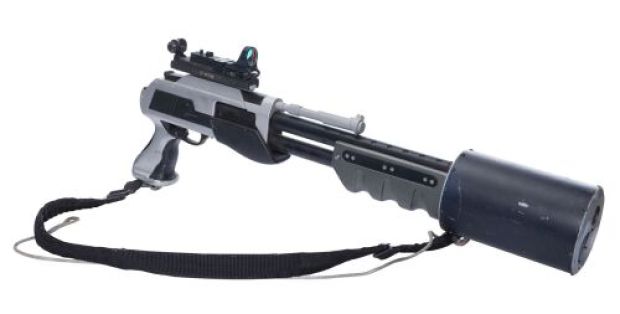 XXX (2002) - Lot #424 : Mike Papac Collection: Xander Cage‘s (Vin Diesel) Harpoon Gun