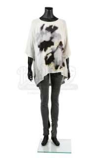 Sense 8 - Lot 6 - S1E01 - Limbic Resonance: Riley Blue‘s Nyx Apartment Costume