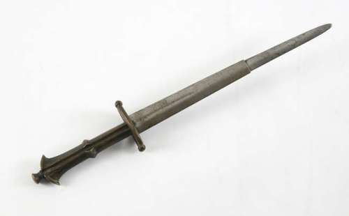 Elizabeth: The Golden Age (2007) Original prop retractable, metal, assassination dagger, L. 32.5cm. | Ewbank’s