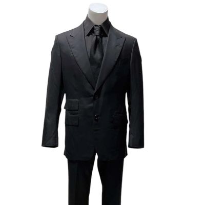 Power Book IV Force Vic Flynn (Shane Harper) Screen Worn Tom Ford Suit, Shirt & Tie Ch 1 Ep 106 | VIP Fan Auctions