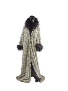 Pièce de La Collection de Manteaux Créée Par Olivier Guillemin Pour Le Film " Les 101 Dalmatiens " | Doublure intérieure de tissu noir. | Artcurial