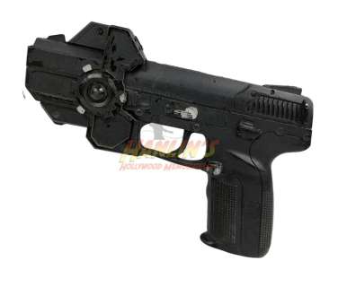 Fringe (2008-2013) - Main Cast 2036 Futuristic Weapon #1 | Hanlin Auction Service