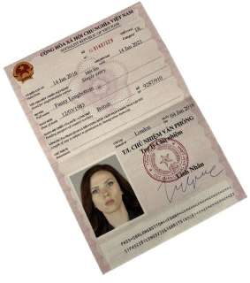 Lot 100 - Black Widow (2021) - Black Widow’s (Scarlett Johansson) fake “Fanny Longbottom” Vietnamese Visa ID