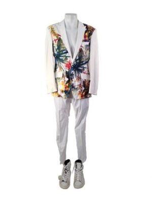 Father Figures Kyle (Owen Wilson) Movie Costumes | Premiere Props