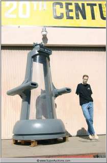 "Austin Powers" Hero ’Gary Coleman’ Secret Agent Cryochamber | Super Auctions