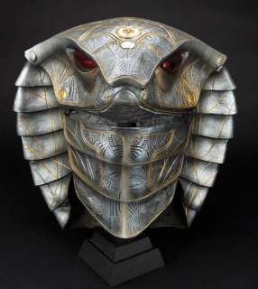 Lot 92 - Teal‘c Serpent Helmet from Stargate SG-1