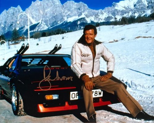 Rare: Roger Moore - James Bond With Lotus Esprit Turbo For Your Eyes Only 1981 | Catawiki