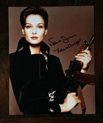 James Bond 007: GoldenEye - FAMKE JANSSEN Signed - - Movie prop | Catawiki