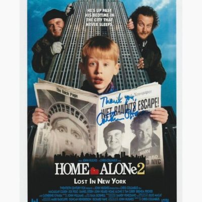 Home Alone - Signed by Catherine O’Hara (+) (Kate McCallister) | Catawiki