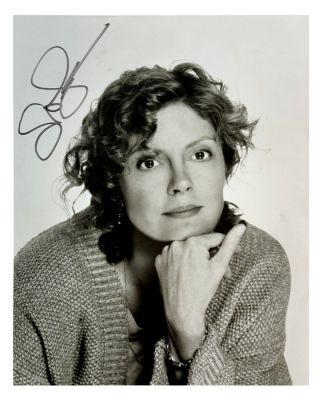 Susan Sarandon (Five-Time Oscar Nominee) - Timeless Elegance Captured in Monochrome - Autograph with | Catawiki