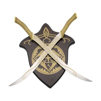 Lord of the Rings - Set of replica Legolas knives, on wall plaque