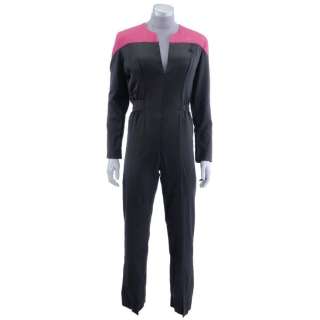 STAR TREK: VOYAGER (1995-2001) - Lot #366 : Captain Kathryn Janeway‘s (Kate Mulgrew) Starfleet Command Costume