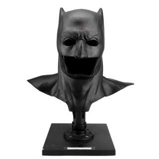 BATMAN V SUPERMAN: DAWN OF JUSTICE (2016) - Lot #52 : Batman‘s Stunt Cowl